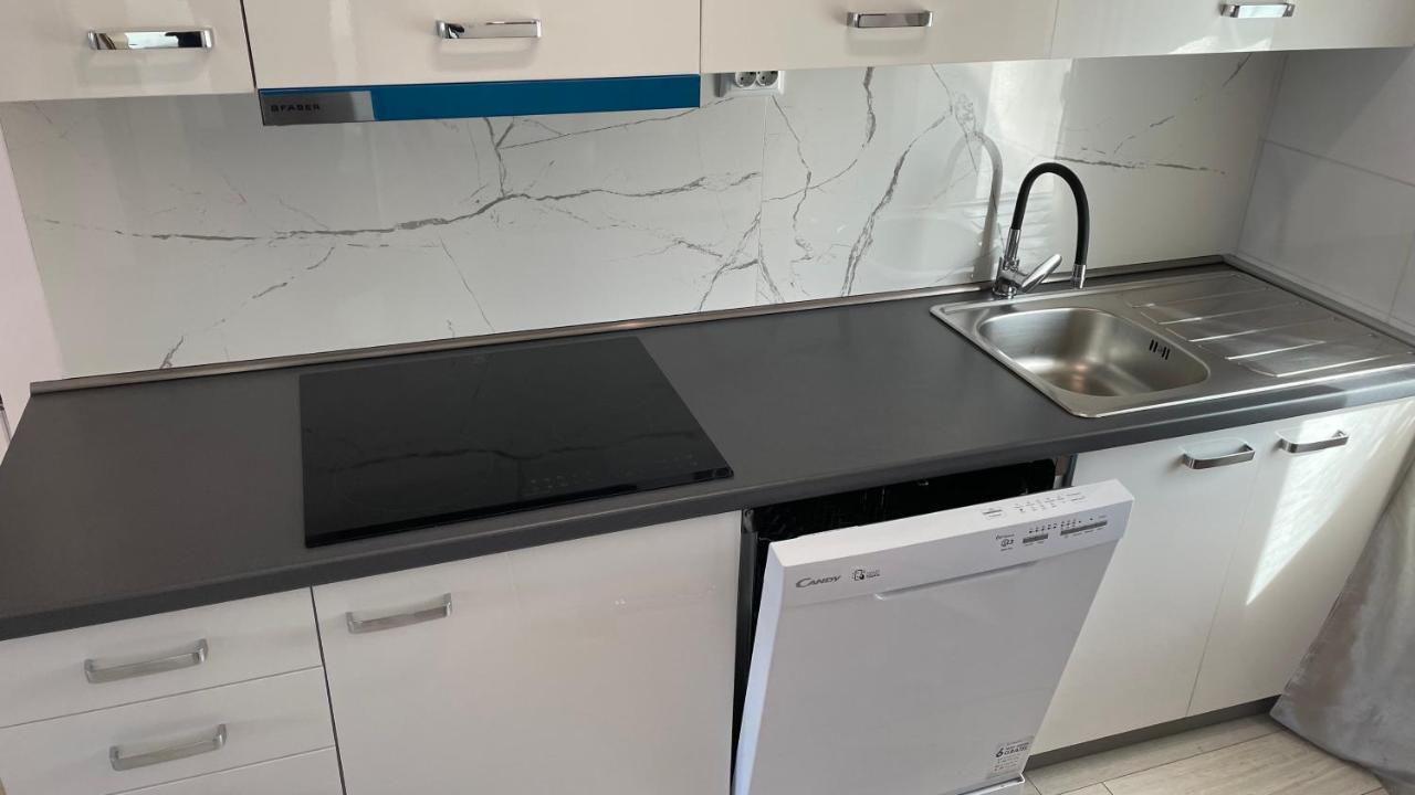 Apartment Roko Vir Luaran gambar