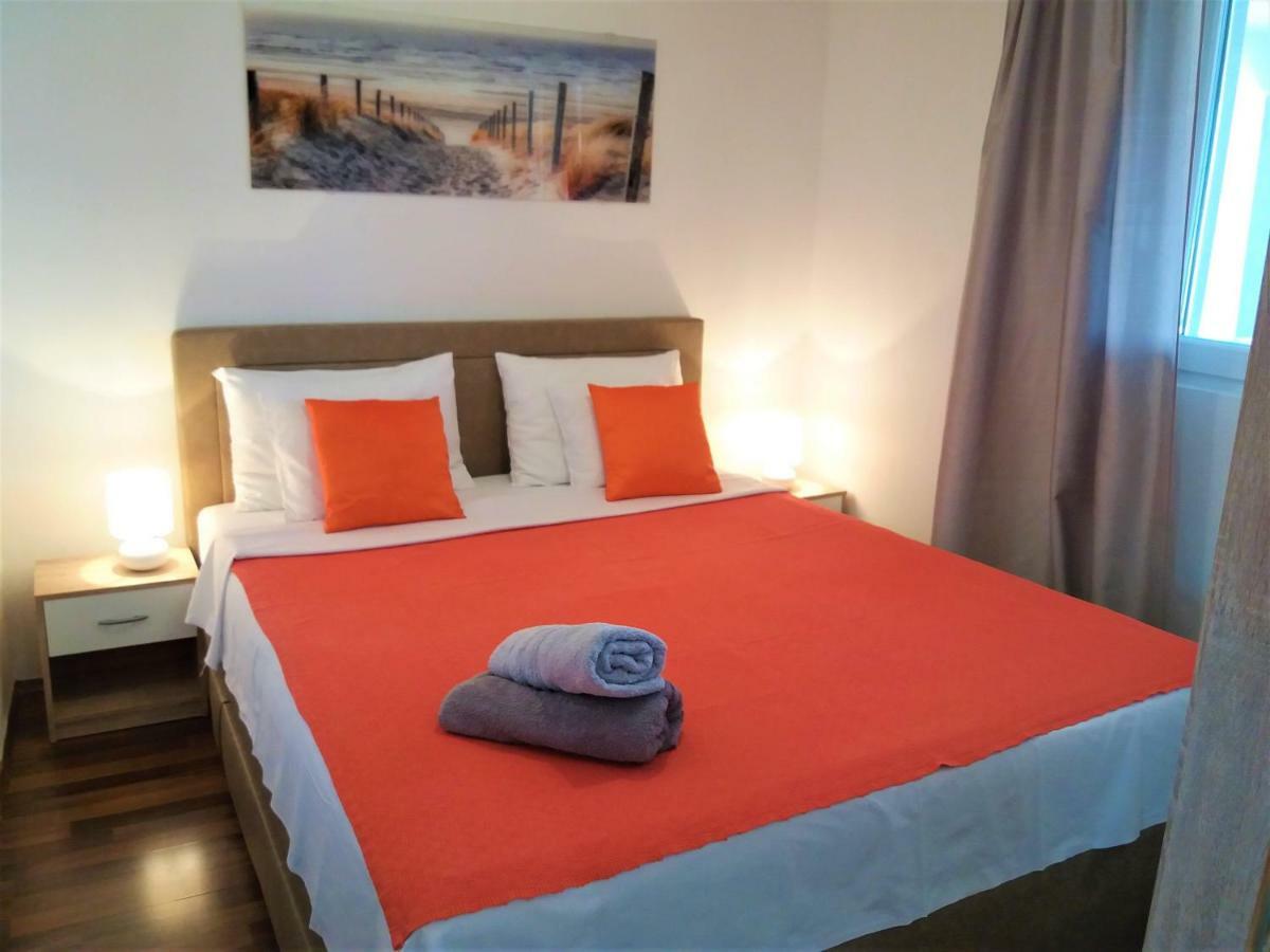 Apartment Roko Vir Luaran gambar