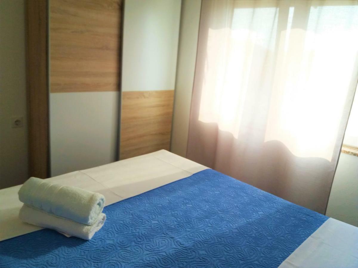 Apartment Roko Vir Luaran gambar