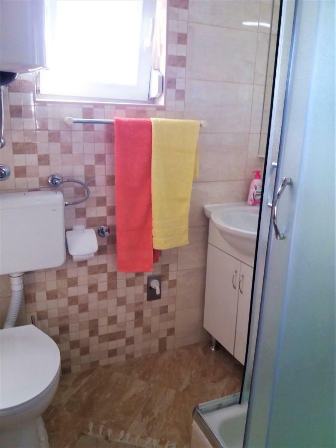 Apartment Roko Vir Luaran gambar